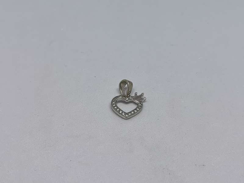 *R1 Auction* Silver Heart and Crown Pendant