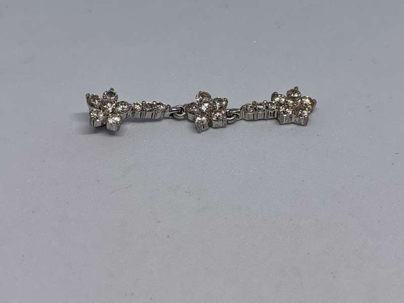 Silver Dangling Flower Pendant