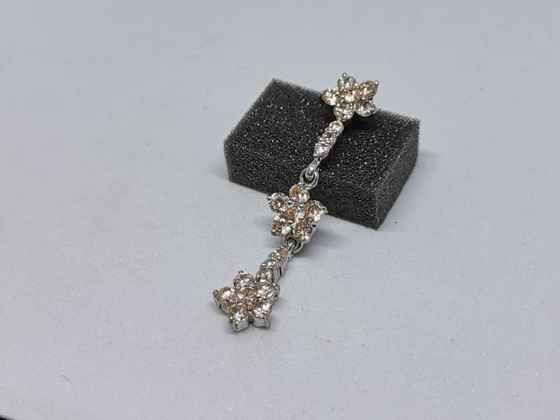 Silver Dangling Flower Pendant