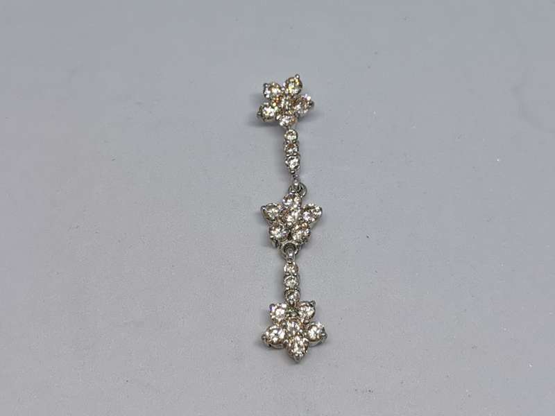 Silver Dangling Flower Pendant