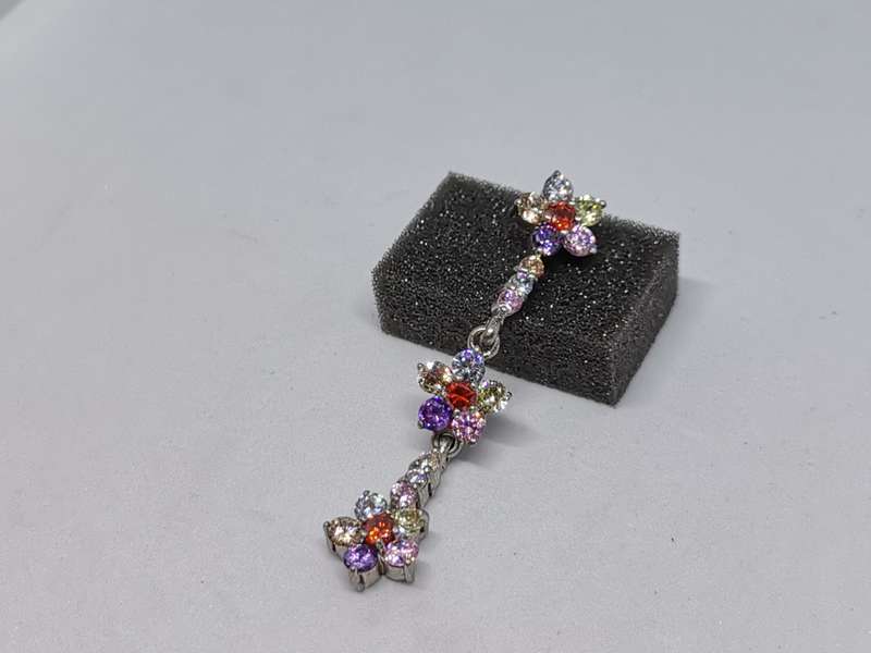 Silver Dangling Flower Pendant