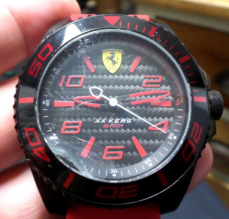 *R1 Auction* Scuderia Ferrari XX KERS 5ATM Watch