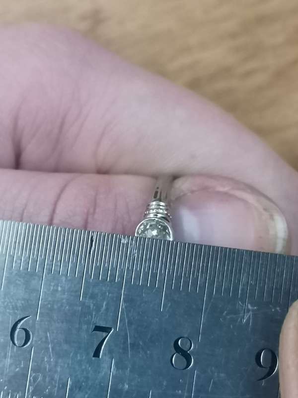 18ct Gold and Diamond Ring