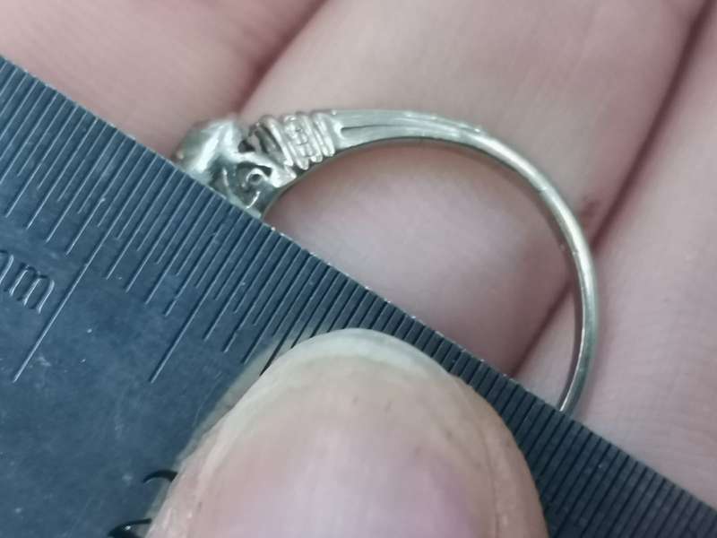 18ct Gold and Diamond Ring