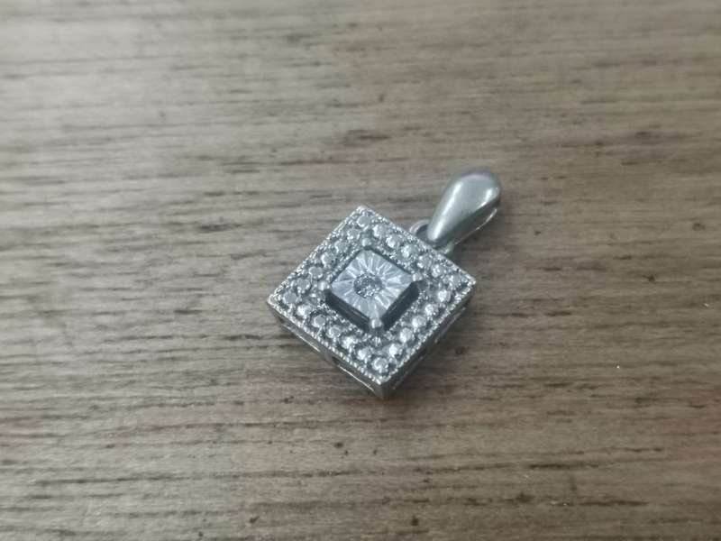 Dazzling Silver Pendant