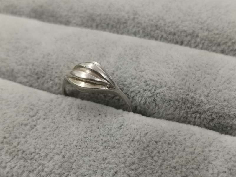 925 Silver: Unique Ring - Size P