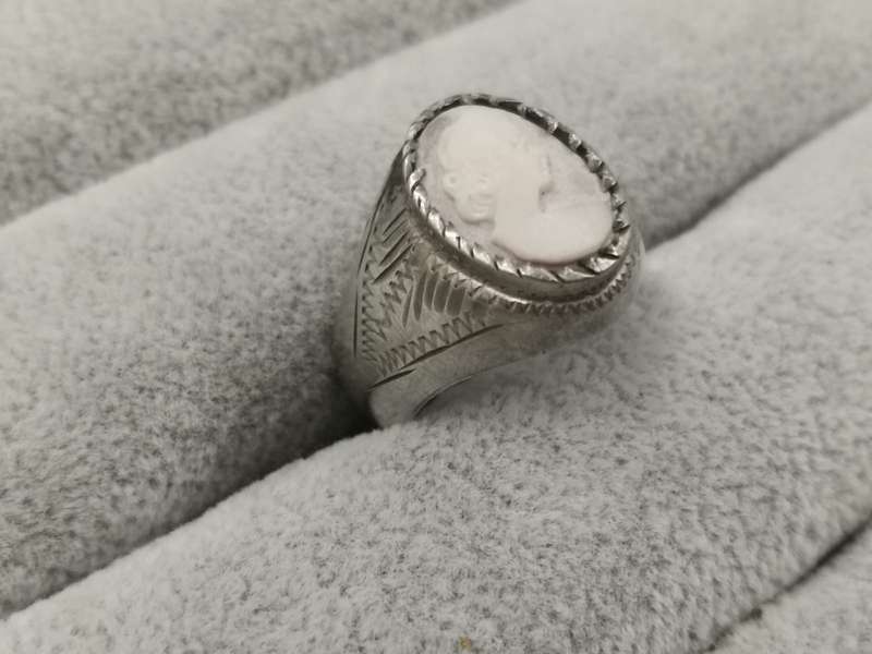 925Silver: Cameo Ring - Size S