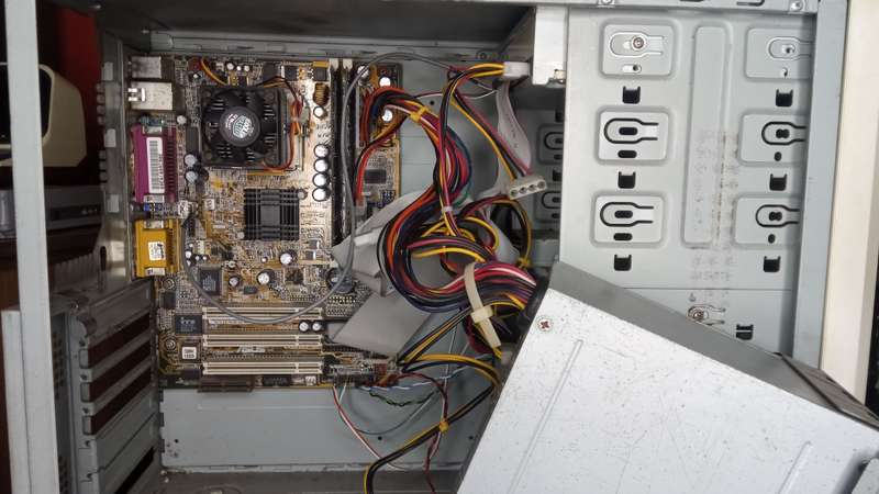Pentium III 800MHz Computer
