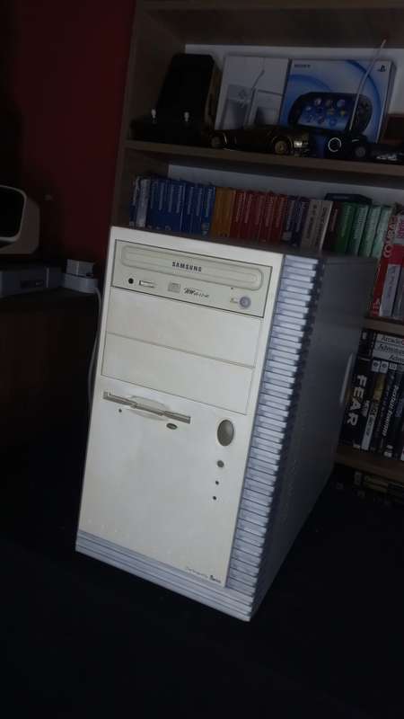 Pentium III 800MHz Computer