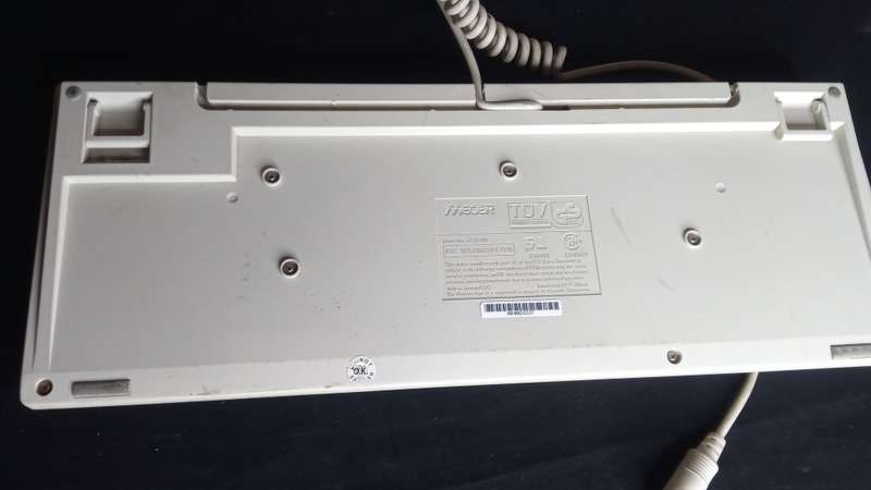 Mecer DIN-5 keyboard