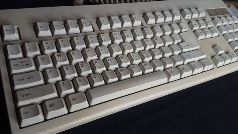 Mecer DIN-5 keyboard