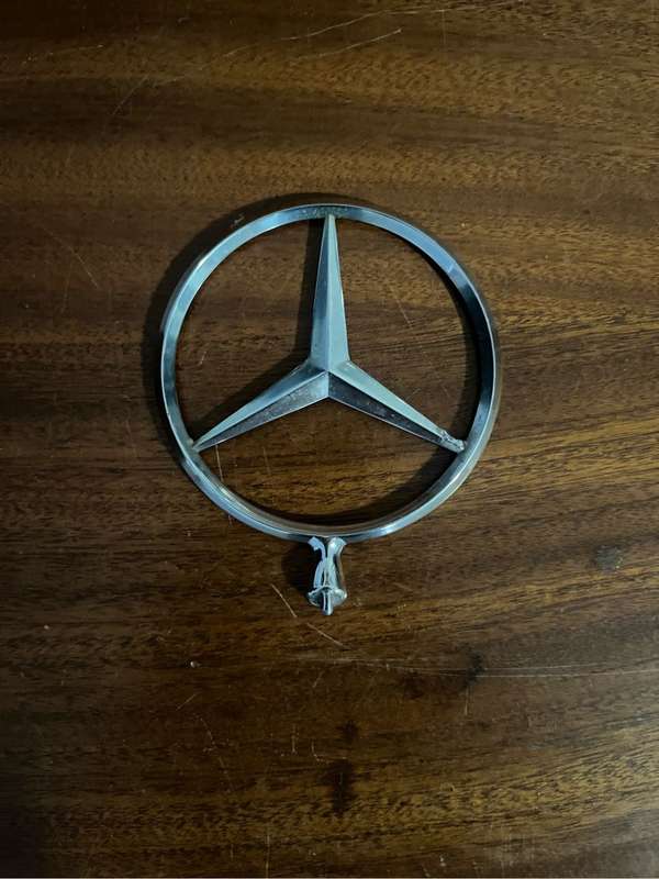 Mercedes Benz Bonnet Badge
