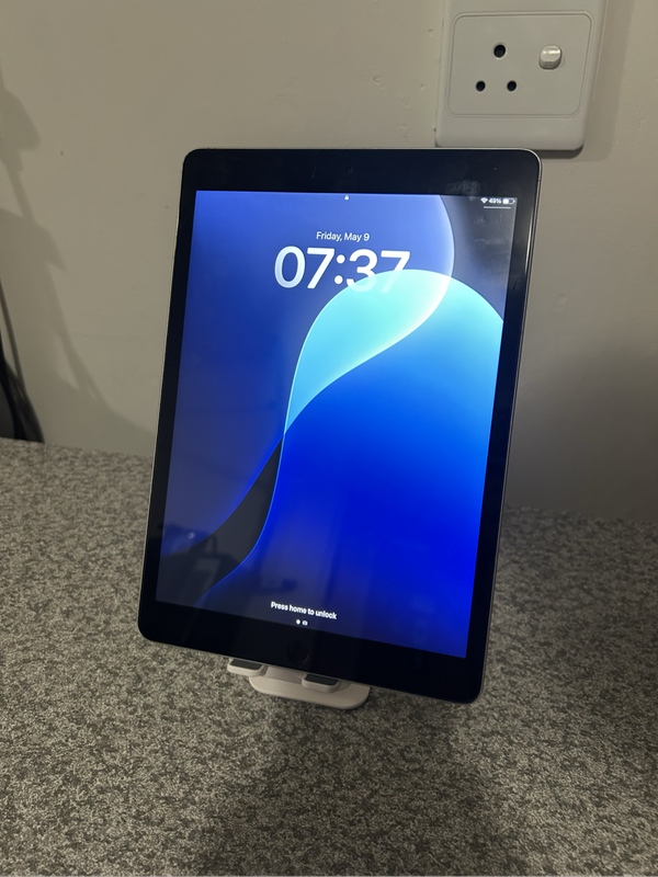 Apple IPad 9th Gen 64 GB