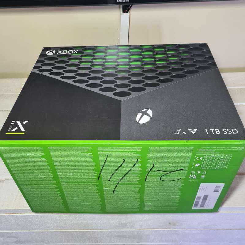 Xbox Series X 1TB Disc Edition 4K *10/10*