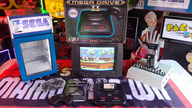 Sega md 2 pal with box and manuel