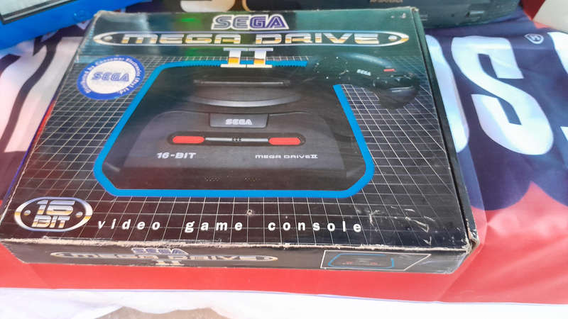 Sega md 2 pal with box and manuel