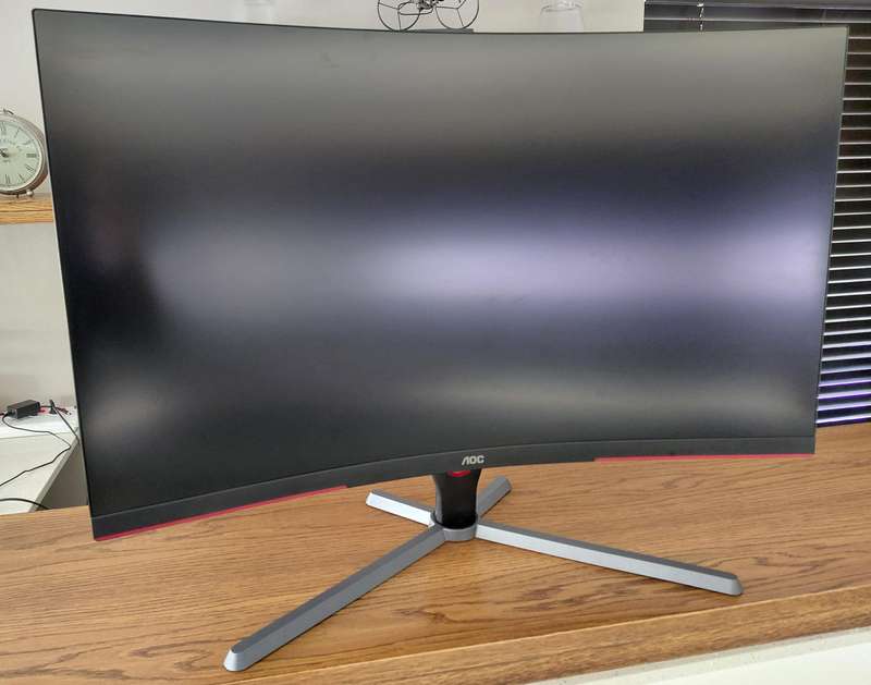 AOC 31.5inch 2K 165Hz 1ms Curved Gaming Monitor (Freesync and HDR10)