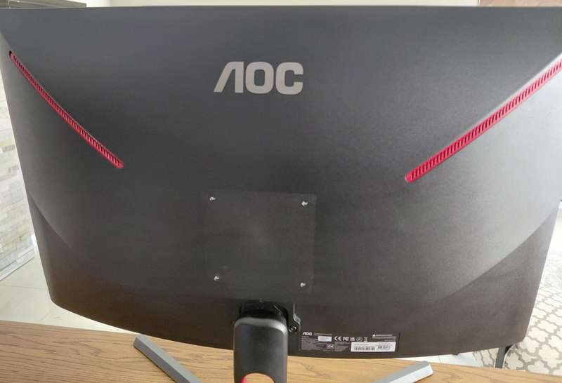 AOC 31.5inch 2K 165Hz 1ms Curved Gaming Monitor (Freesync and HDR10)