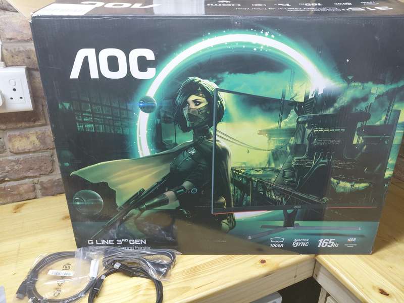 AOC 31.5inch 2K 165Hz 1ms Curved Gaming Monitor (Freesync and HDR10)