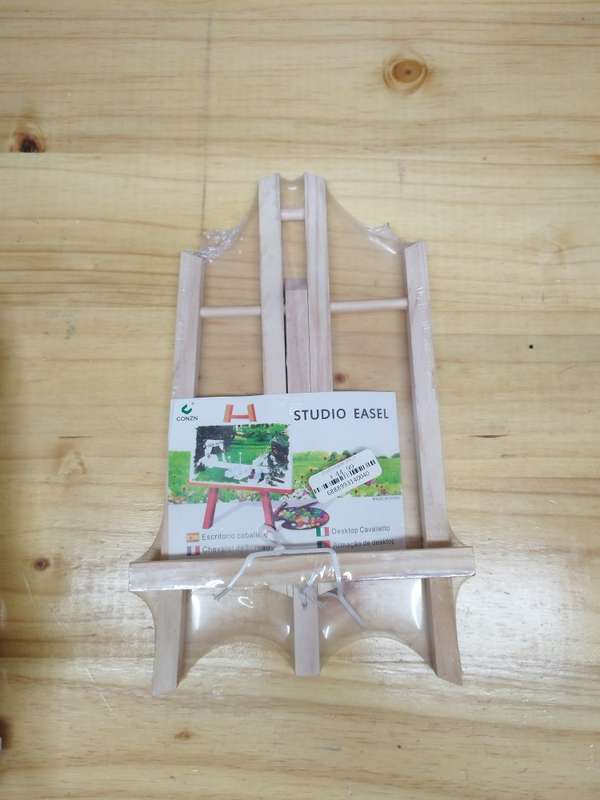Easel Stands Small (5 x 30cm and 1 x 40cm)