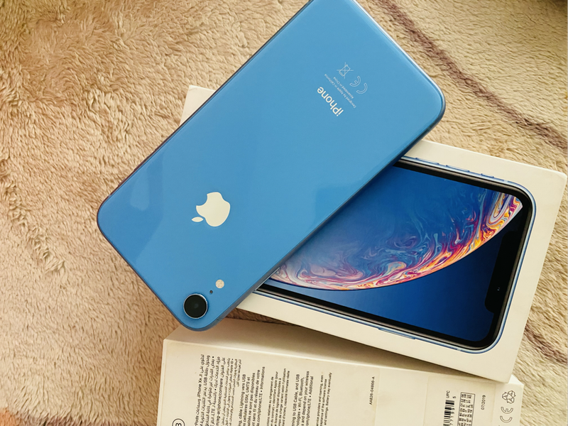 iPhone XR 64GB BLUEPRE-OWNED