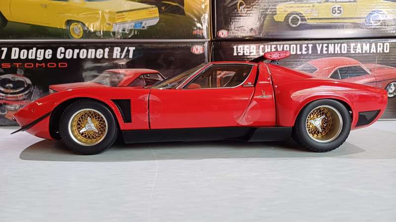 Lamborghini Miura SVR