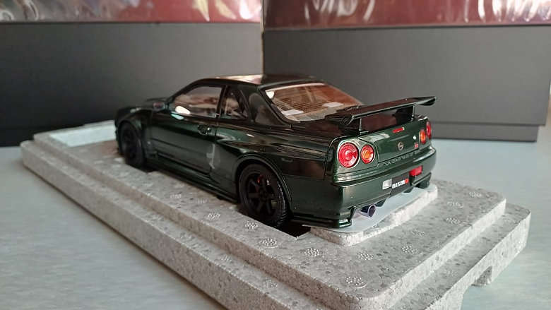 Nissan R34 Z Tune  Dark Green 661 by Motorhelix