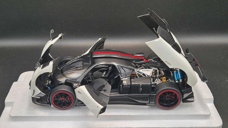 Pagani Zonda Cinque Coupe - 2009 - Bianco Benny- By Almost Real