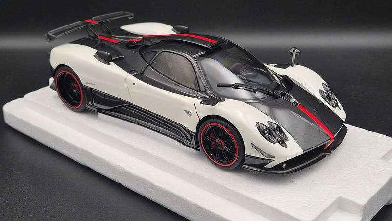 Pagani Zonda Cinque Coupe - 2009 - Bianco Benny- By Almost Real