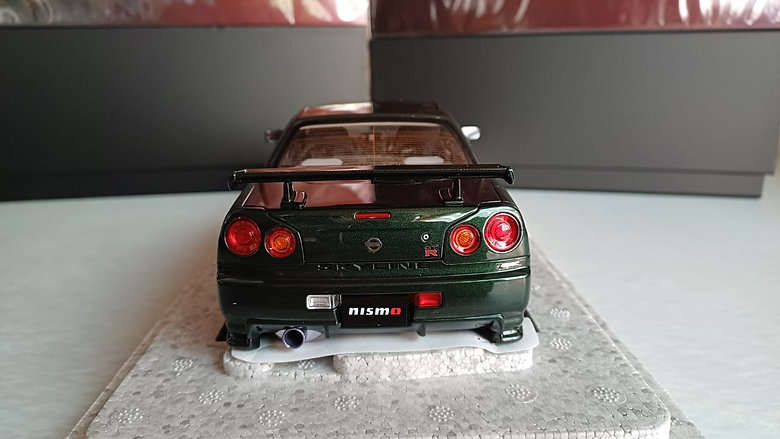 Nissan R34 Z Tune  Dark Green 661 by Motorhelix