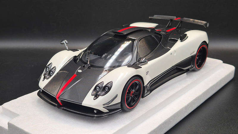 Pagani Zonda Cinque Coupe - 2009 - Bianco Benny- By Almost Real