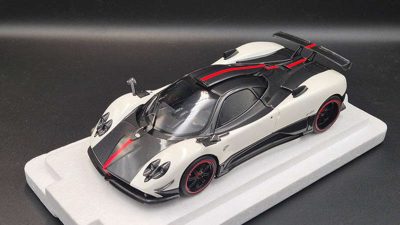 Pagani Zonda Cinque Coupe - 2009 - Bianco Benny- By Almost Real