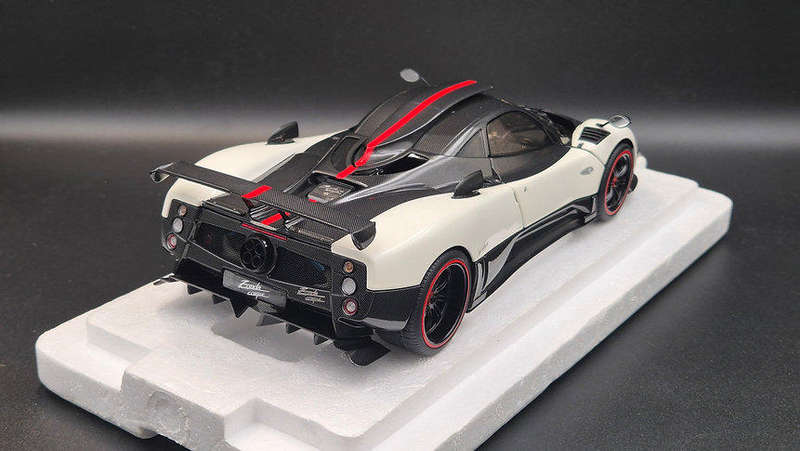 Pagani Zonda Cinque Coupe - 2009 - Bianco Benny- By Almost Real