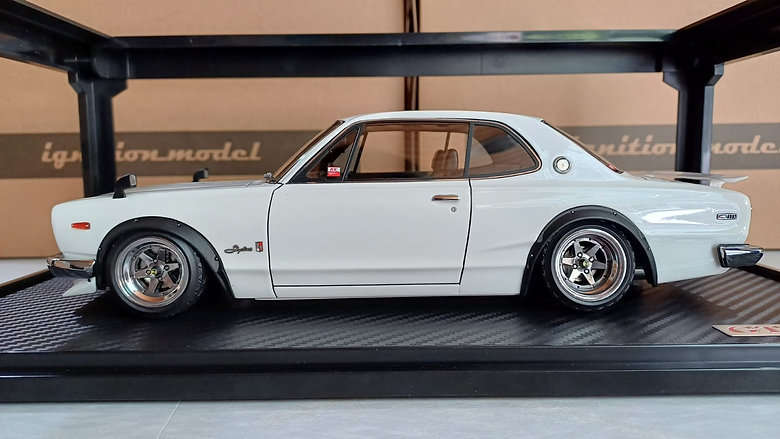 Nissan Skyline 2000 GT-R (KPGC10) White by Ignition Model