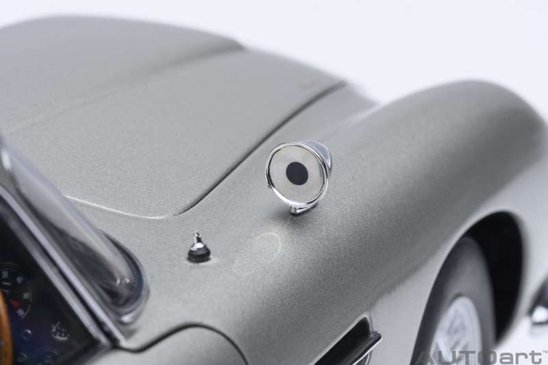 Aston Martin DB5 Goldfinger (Silver)