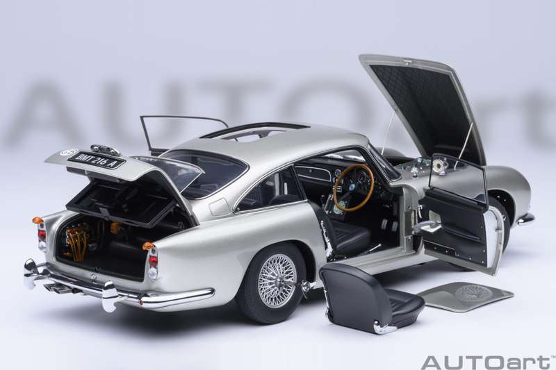 Aston Martin DB5 Goldfinger (Silver)