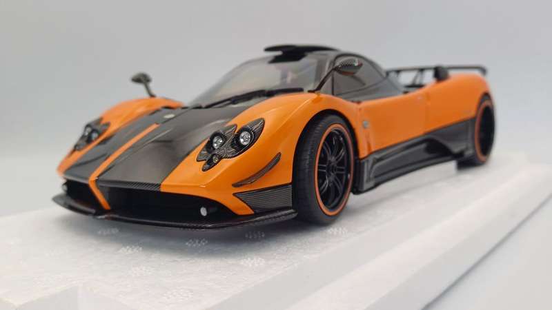 Pagani Zonda Cinque Coupe - 2009 - Arancio St. Tropez