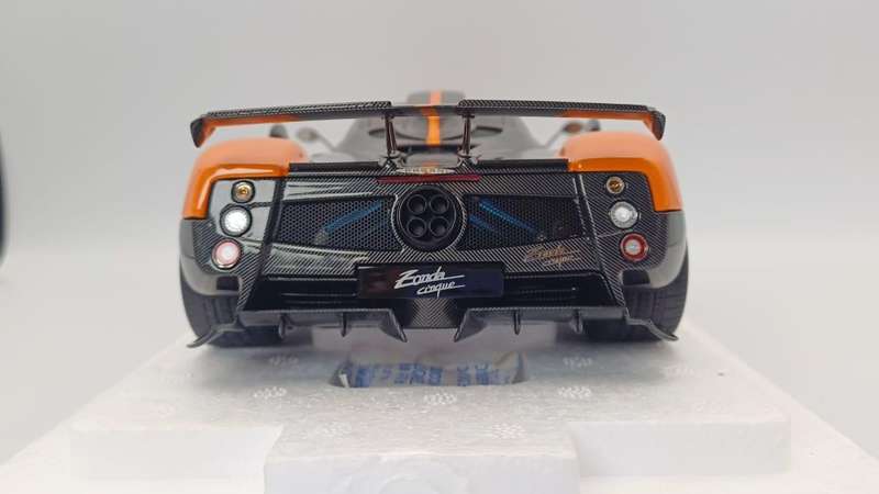 Pagani Zonda Cinque Coupe - 2009 - Arancio St. Tropez