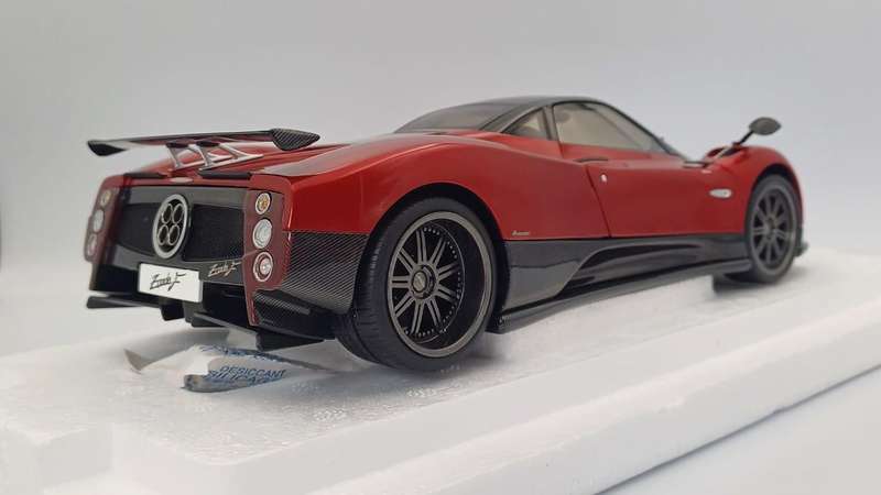 Pagani Zonda F - 2005 - Rosso Monza