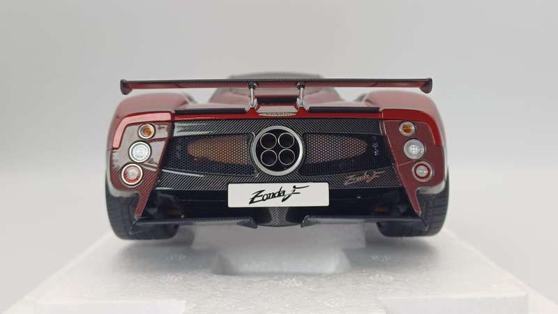 Pagani Zonda F - 2005 - Rosso Monza