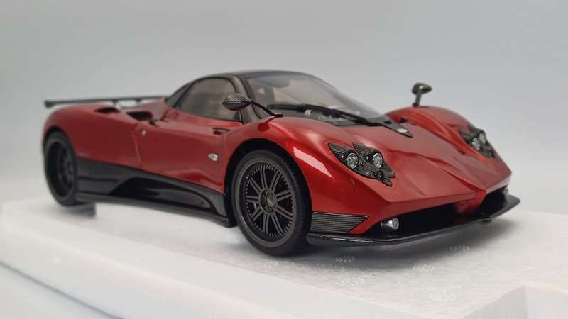 Pagani Zonda F - 2005 - Rosso Monza