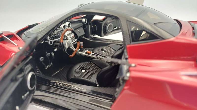 Pagani Zonda F - 2005 - Rosso Monza