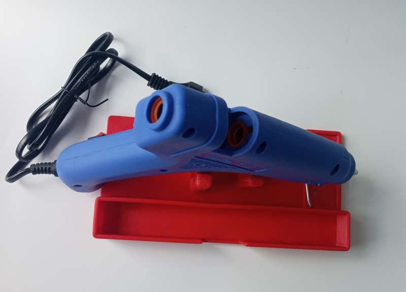 Amira Glue Gun Station
