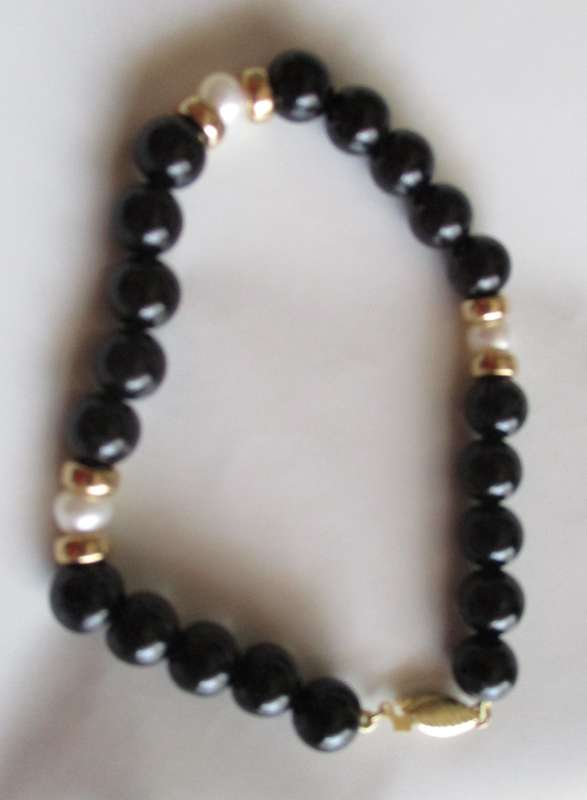 14 ct Gold Clasp + 14k Gold Beads and  Cultured Pearls Bracelet