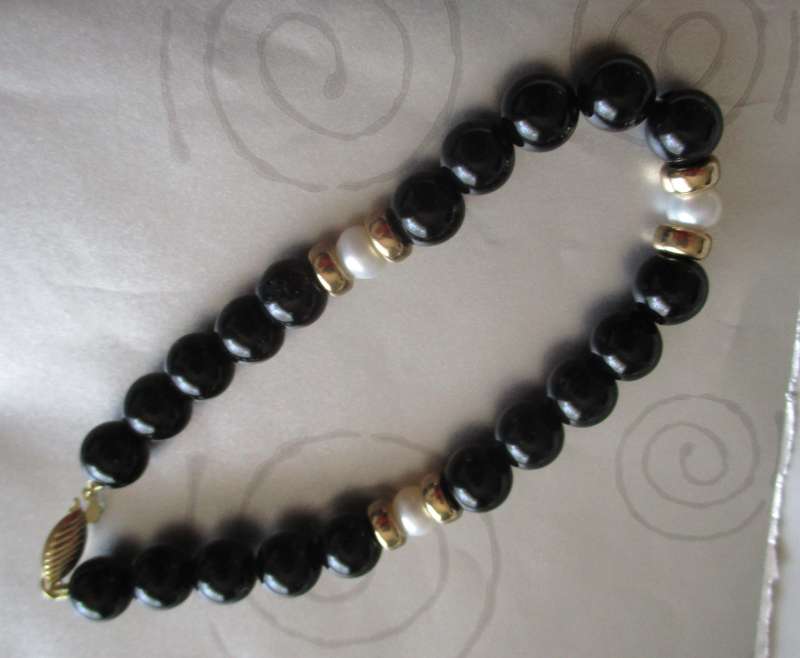 14 ct Gold Clasp + 14k Gold Beads and  Cultured Pearls Bracelet