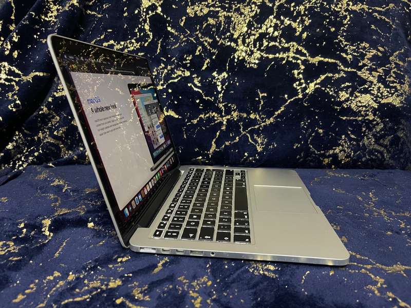 MacBook Pro 13 inch 2014 Model 256gb