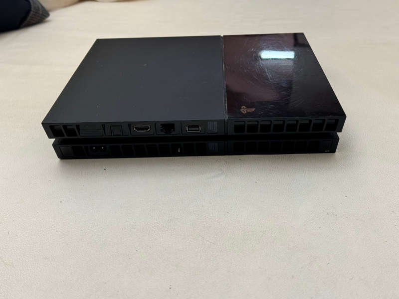 PlayStation 4 (PS4) 500GB Console Bundle