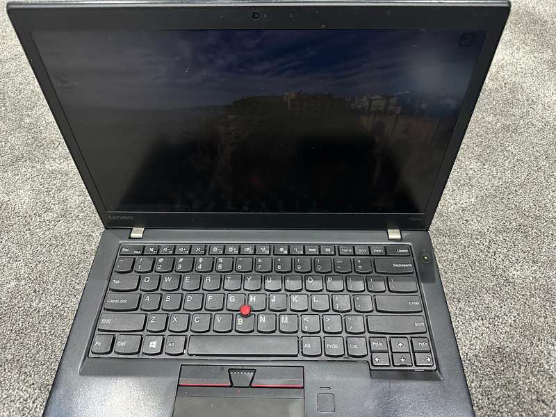 Lenovo T460s Touch Screen | i5  8GB RAM  500gb Hard Drive | Good Condition