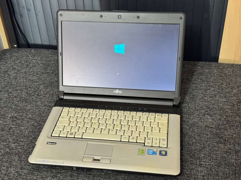 Fujitsu Lifebook S Series Intel Core i5