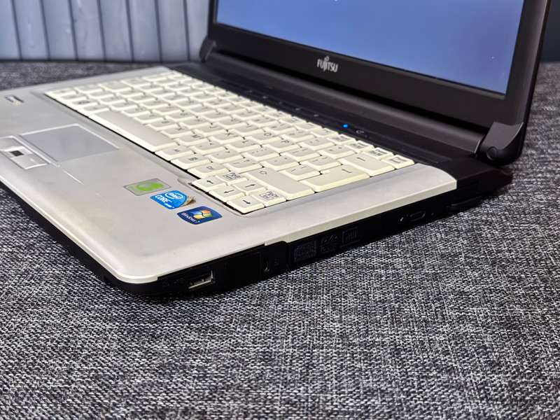 Fujitsu Lifebook S Series Intel Core i5